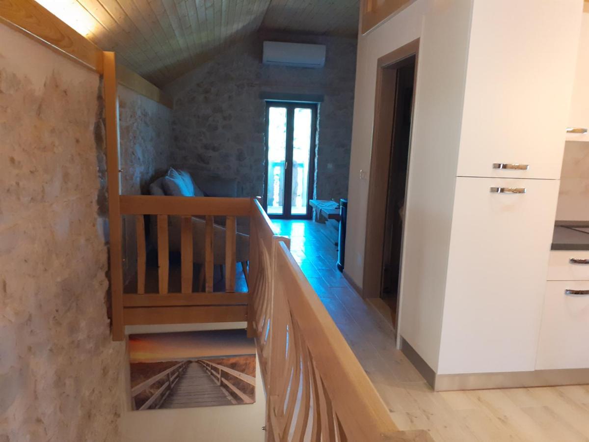 Patakun Holiday Home For 5, With Heated Pool Lecevica 외부 사진