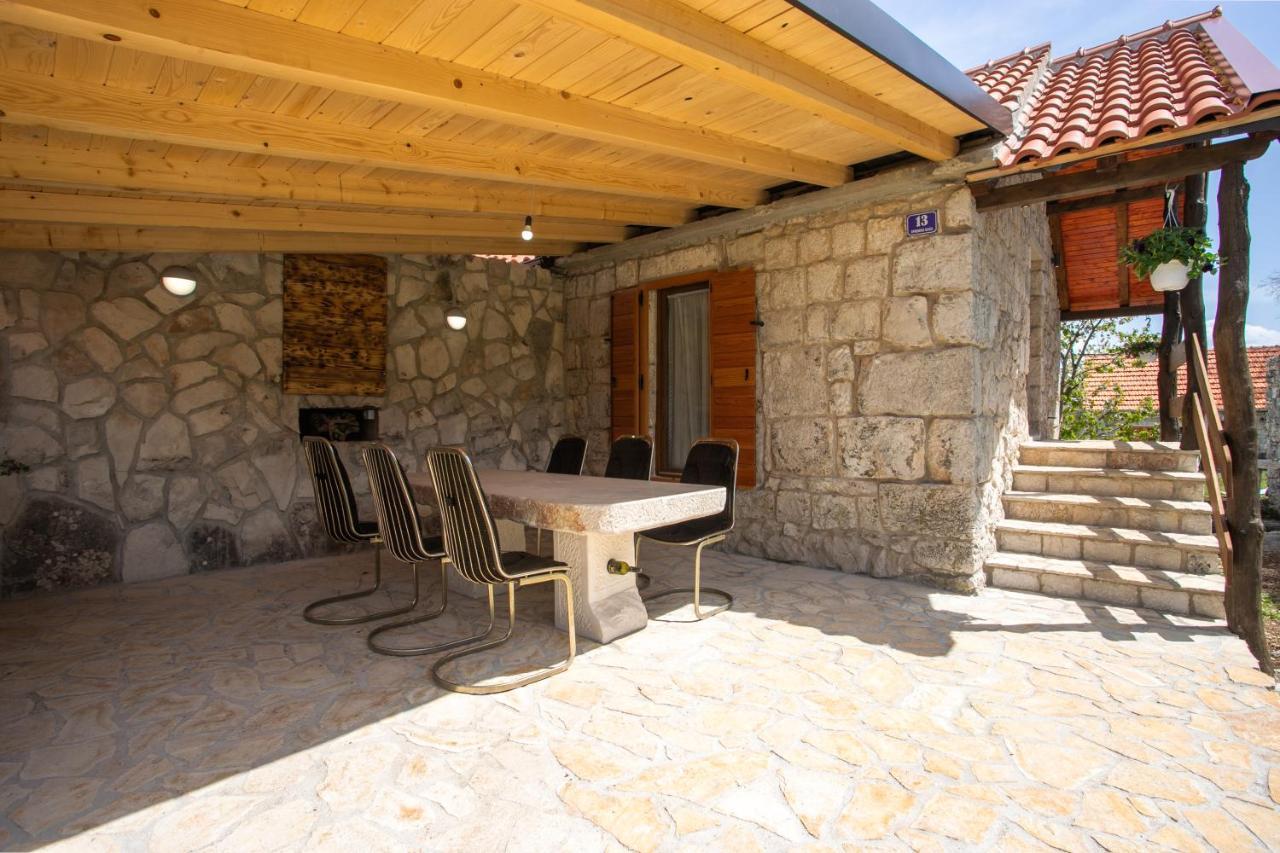 Patakun Holiday Home For 5, With Heated Pool Lecevica 외부 사진