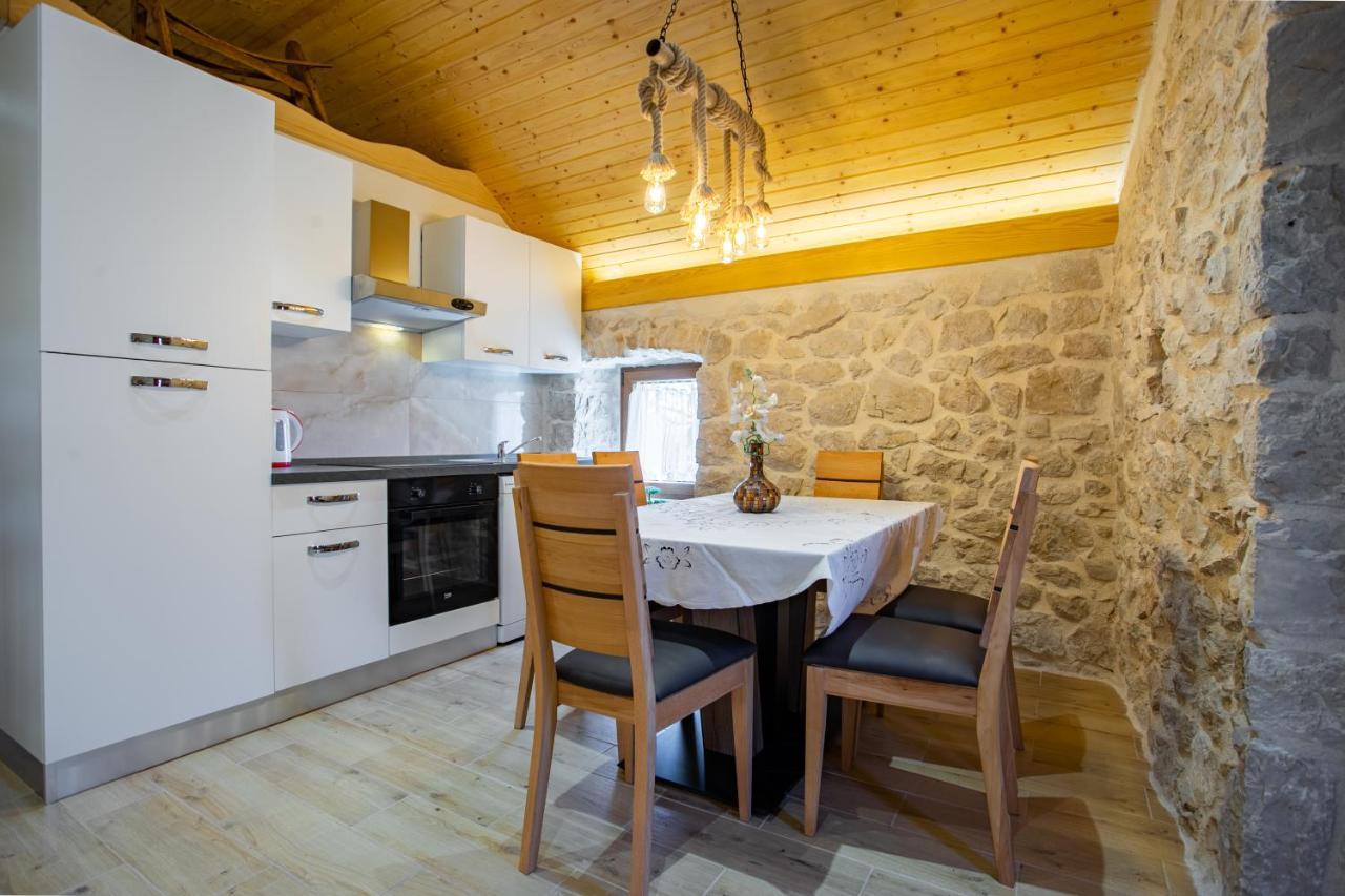 Patakun Holiday Home For 5, With Heated Pool Lecevica 외부 사진