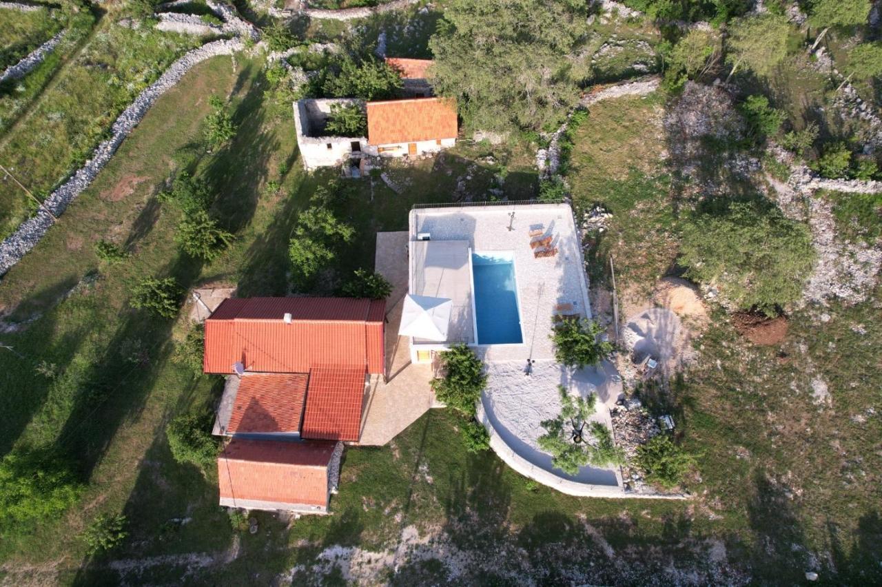 Patakun Holiday Home For 5, With Heated Pool Lecevica 외부 사진