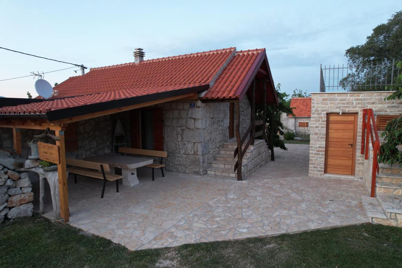 Patakun Holiday Home For 5, With Heated Pool Lecevica 외부 사진