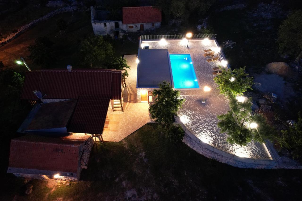 Patakun Holiday Home For 5, With Heated Pool Lecevica 외부 사진