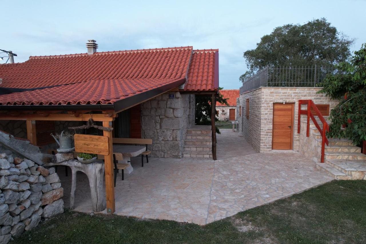 Patakun Holiday Home For 5, With Heated Pool Lecevica 외부 사진