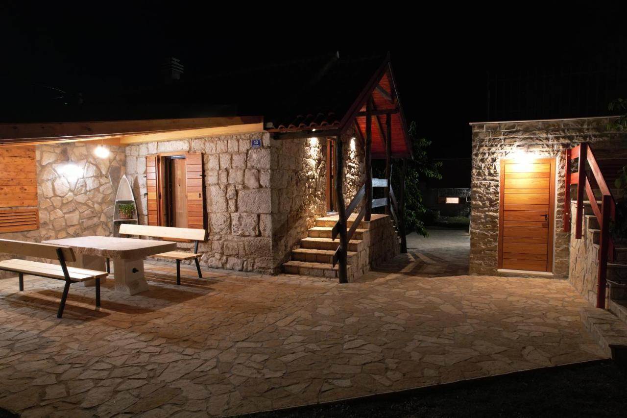 Patakun Holiday Home For 5, With Heated Pool Lecevica 외부 사진